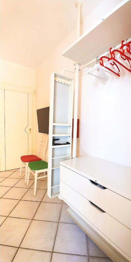 Casa Sunrise - Lovely Sea Front Apartment Шака Екстериор снимка