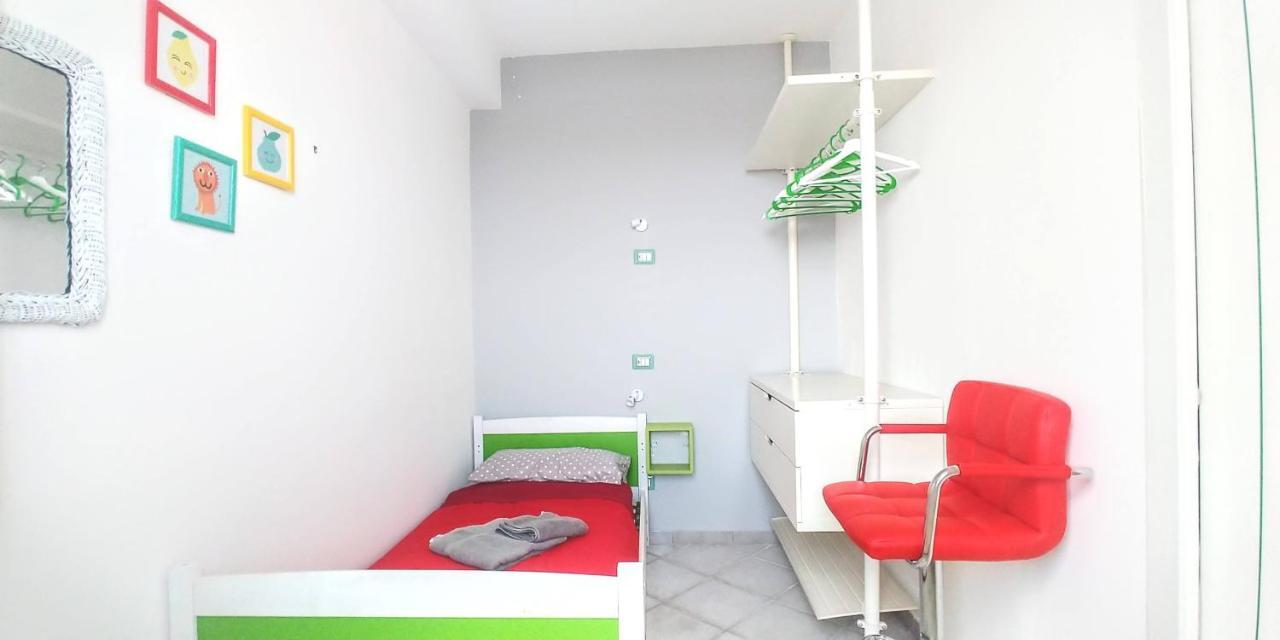 Casa Sunrise - Lovely Sea Front Apartment Шака Екстериор снимка